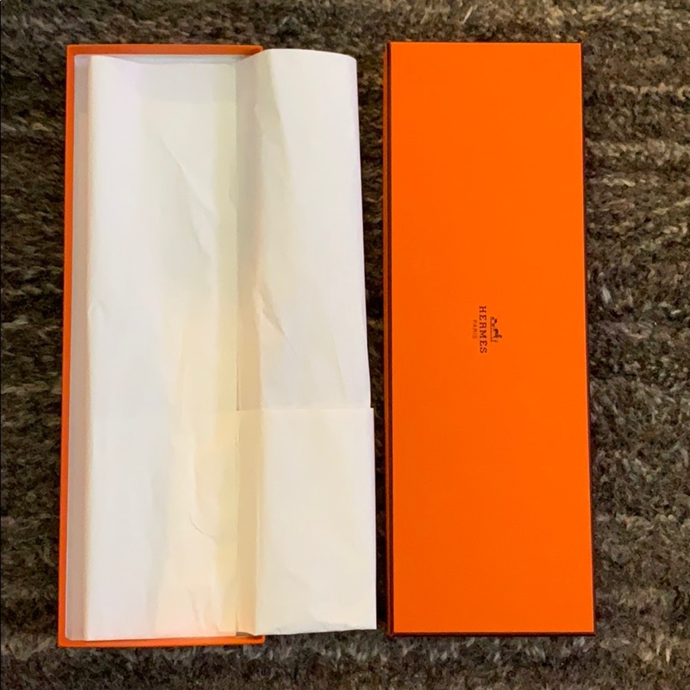 ⭐️SALE⭐️ Hermès Tie Box